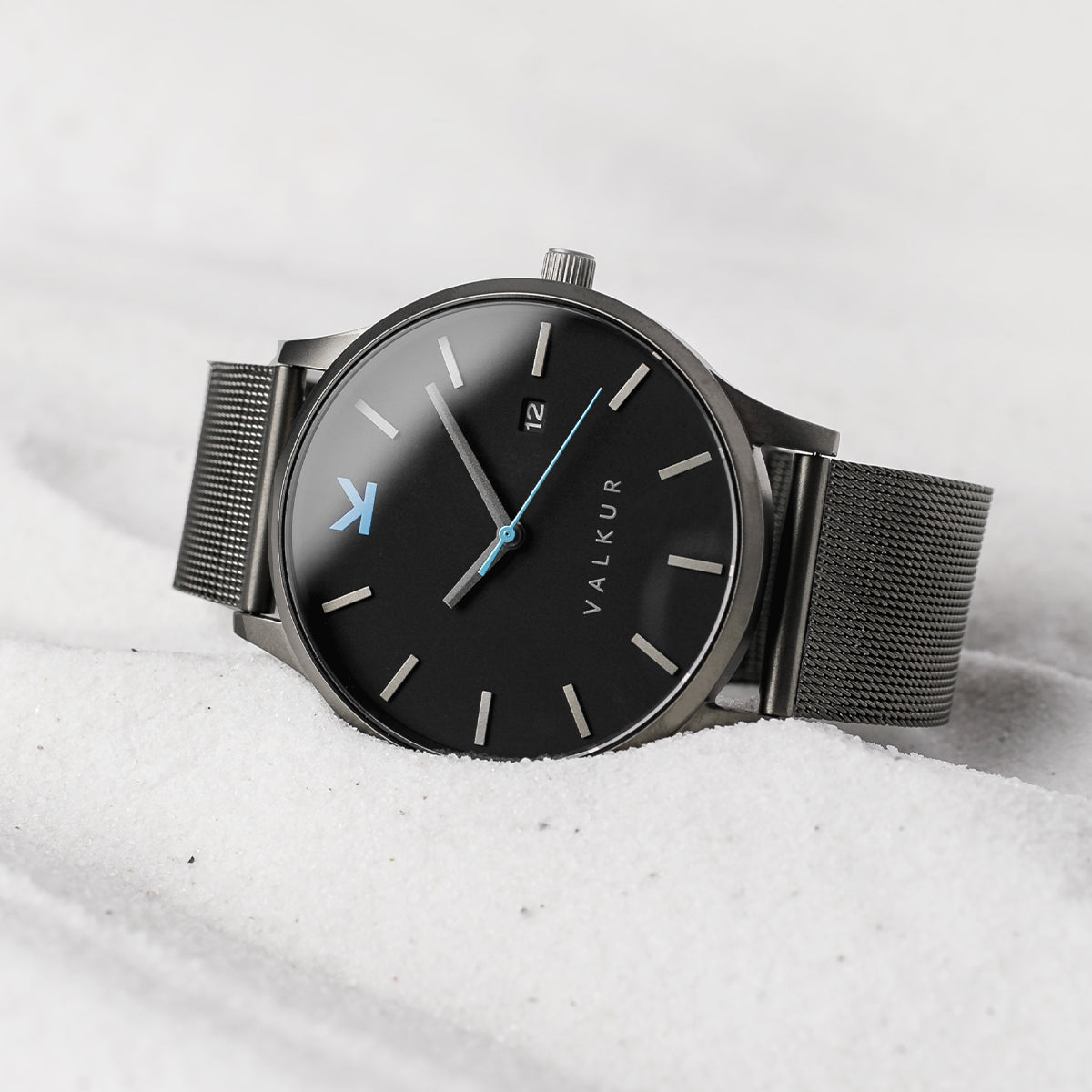 Reloj Valkur para hombre modelo Norell X con correa de acero trenzado y caja de acero negro y azul