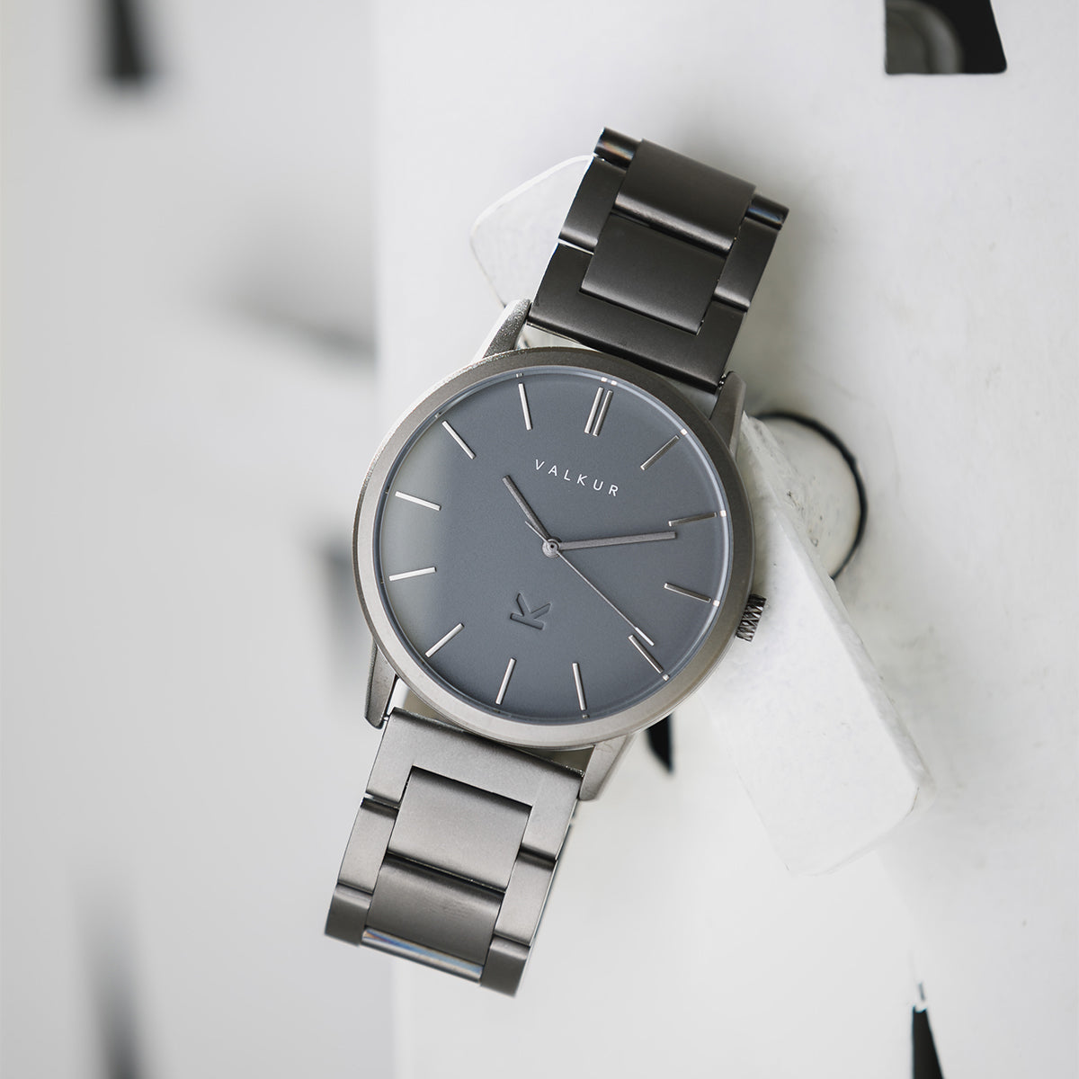 Reloj Valkur para hombre modelo Neven con correa y caja de acero gris oscuro
