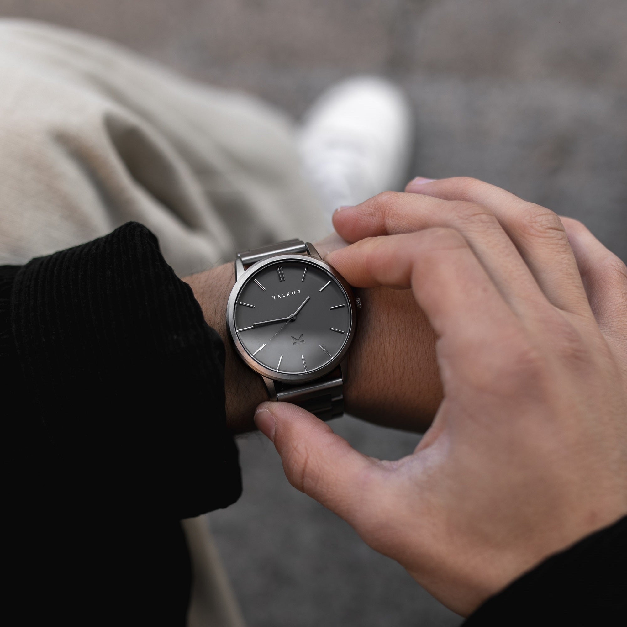 Reloj Valkur para hombre modelo Neven con correa y caja de acero gris oscuro
