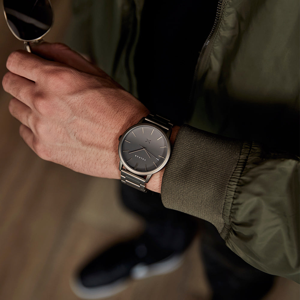 Reloj Valkur para hombre modelo Neven con correa y caja de acero gris oscuro
