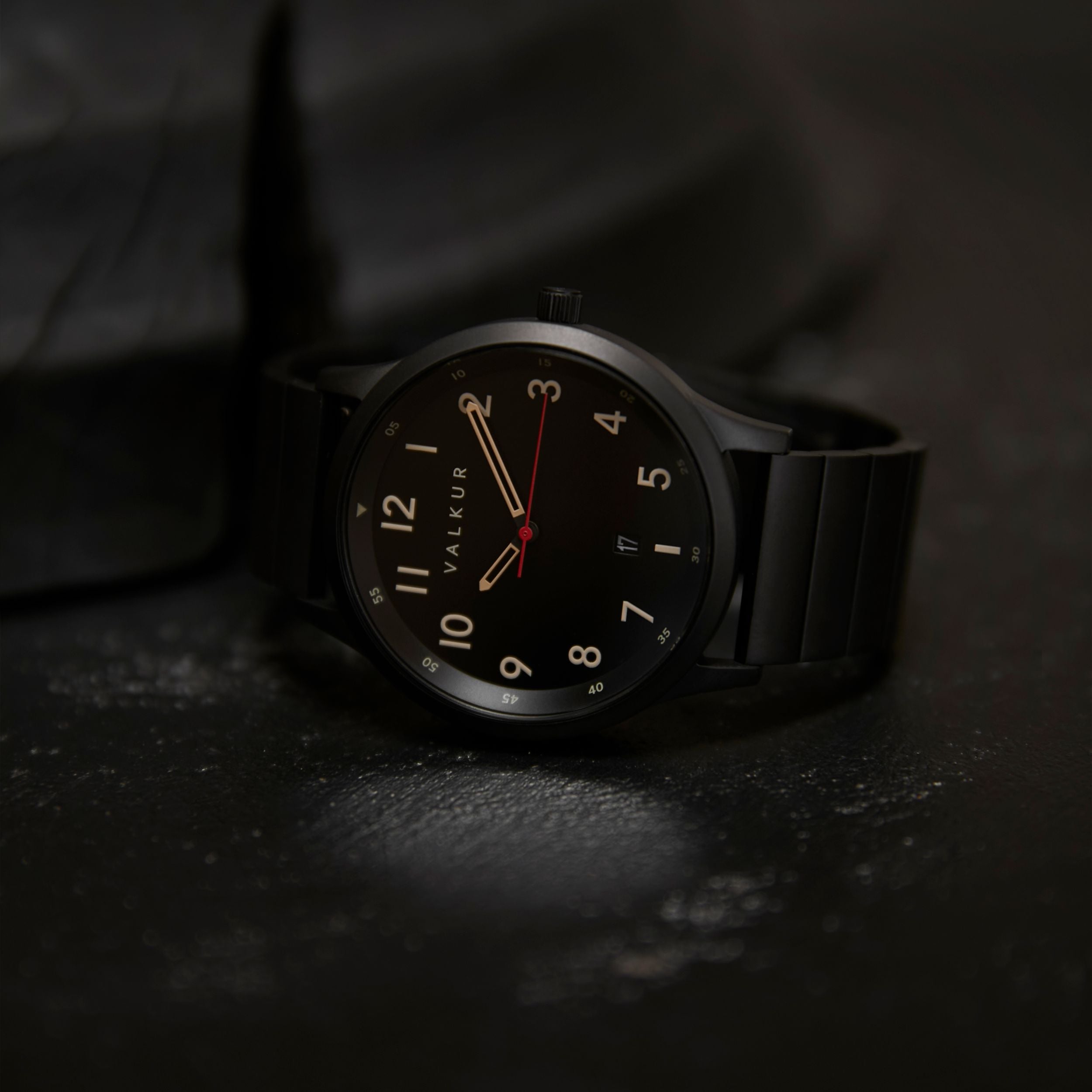 Reloj Valkur para hombres modelo Nusak de acero negro con fondo Negro  
