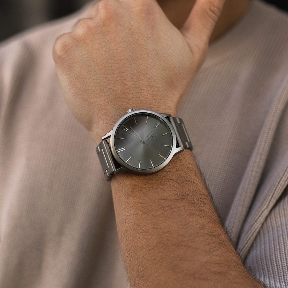 Reloj Valkur modelo Rurik acero gris oscuro
