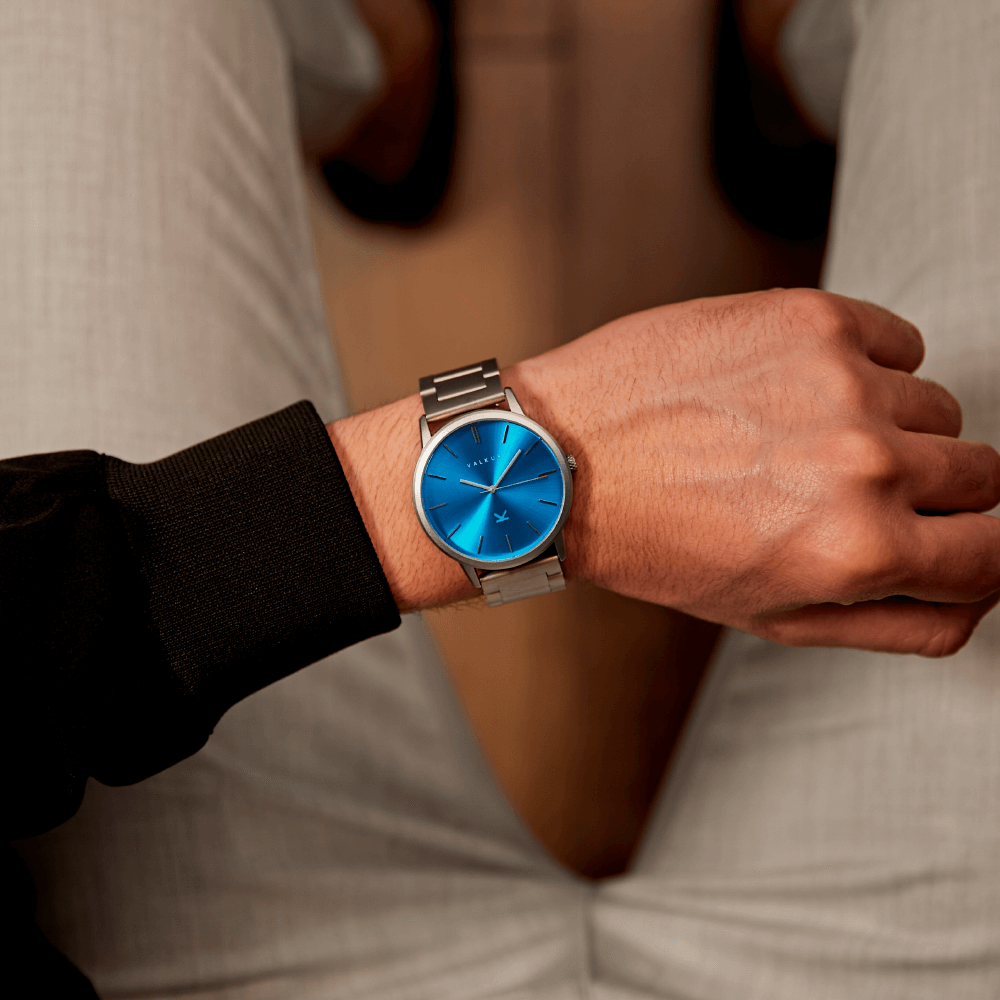 Reloj Valkur para hombre modelo Vinde con correa y caja de acero gris y azul
